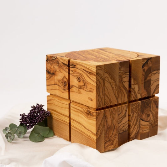 Urne en bois pour animaux "Olive Cube”