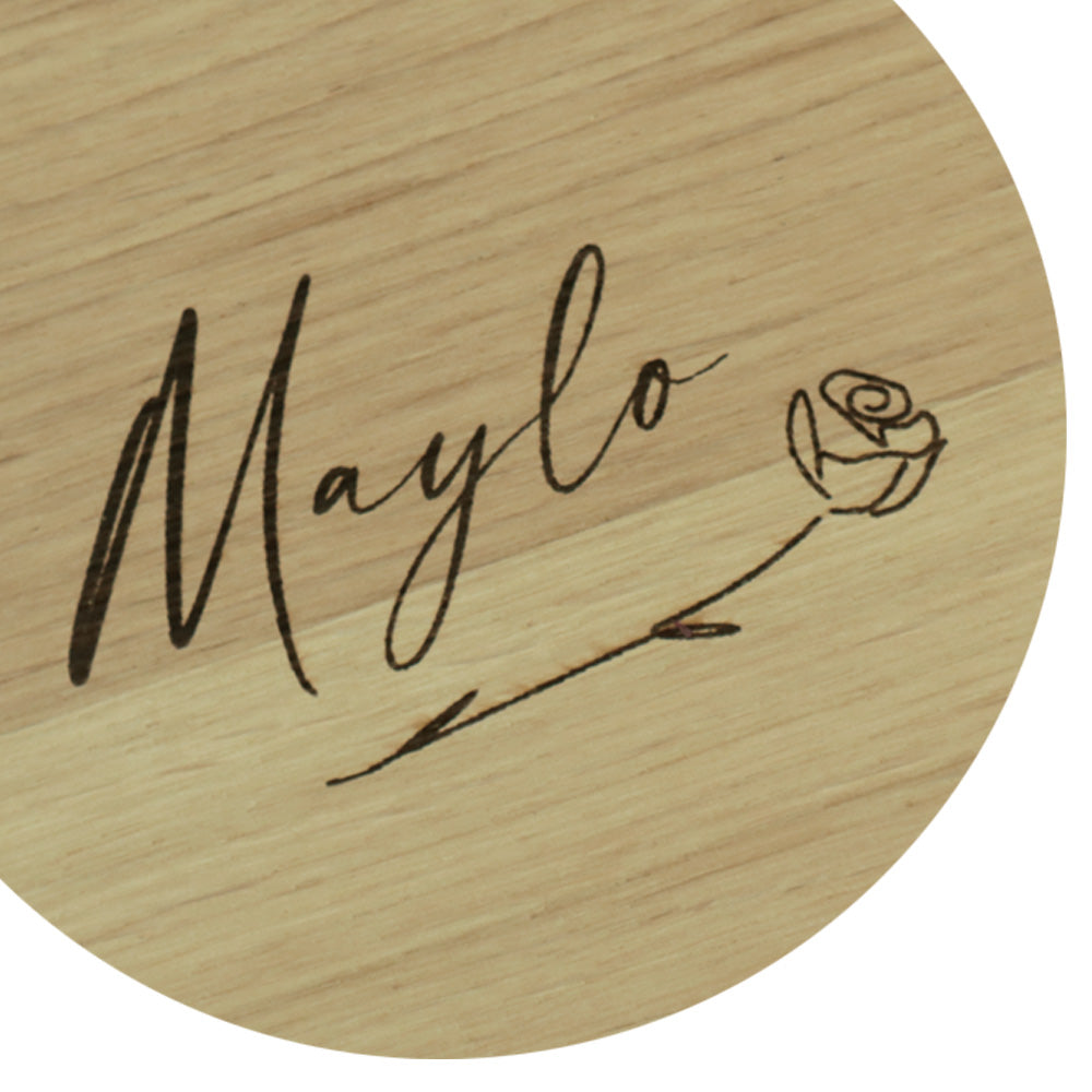 Inscription individuelle en écriture manuscrite avec rose