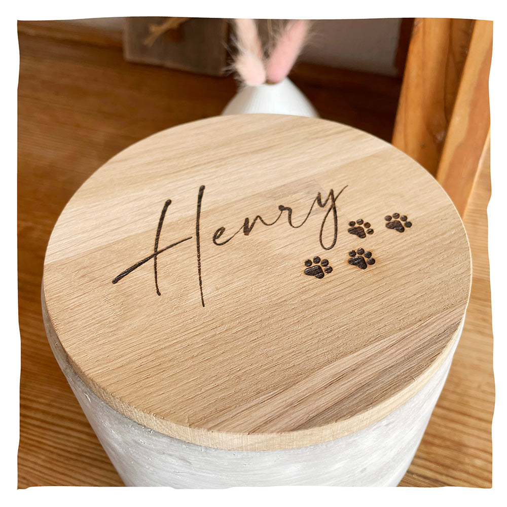 Inscription individuelle en écriture manuscrite avec patte