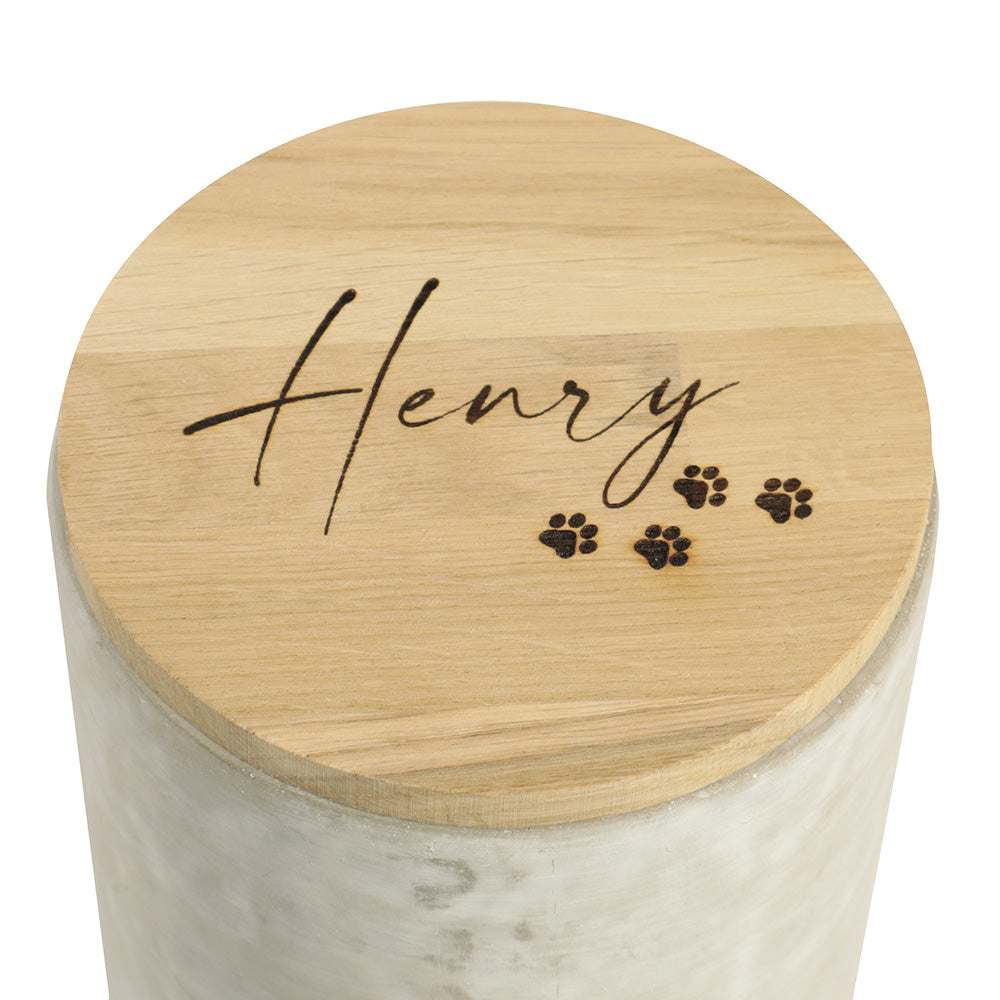 Inscription individuelle en écriture manuscrite avec patte