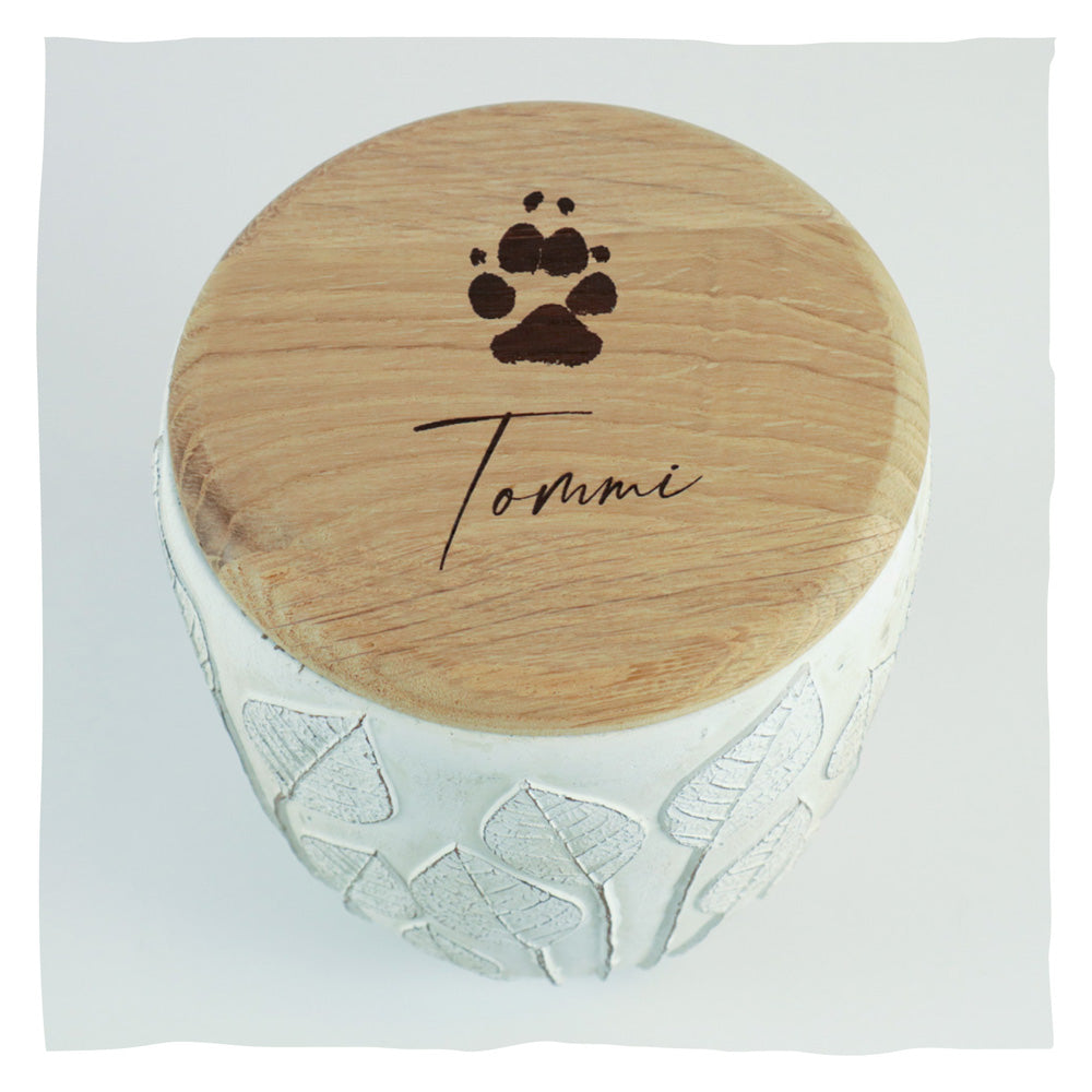 Inscription individuelle en écriture manuscrite avec l'empreinte de la patte de ton animal